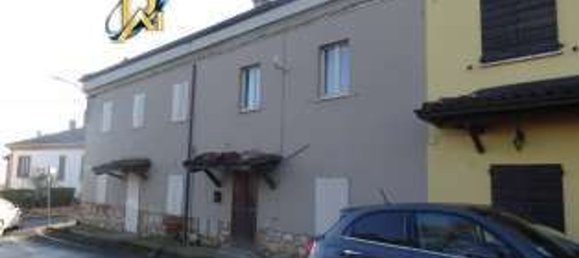 3 rooms Apartment in Gazzola, Italy No. 98465 24