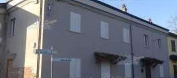 3 rooms Apartment in Gazzola, Italy No. 98465 32