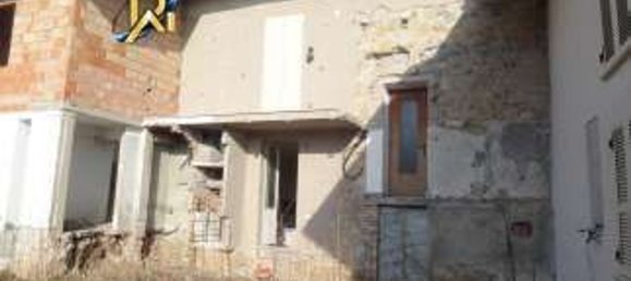 3 rooms Apartment in Gazzola, Italy No. 98465 12