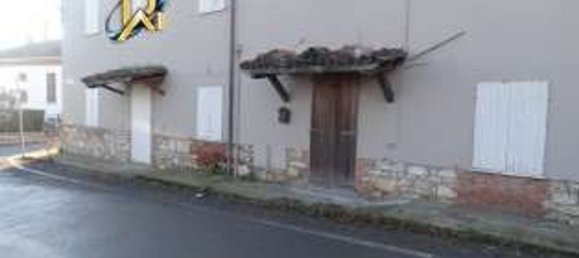 3 rooms Apartment in Gazzola, Italy No. 98465 10