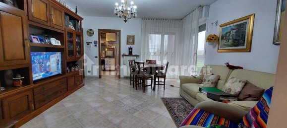 2 bedrooms Apartment in Lissone, Italy No. 311960 3