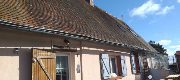 Casa de 4 dormitorios en Saint-Germain-le-Gaillard, France No. 69801 2