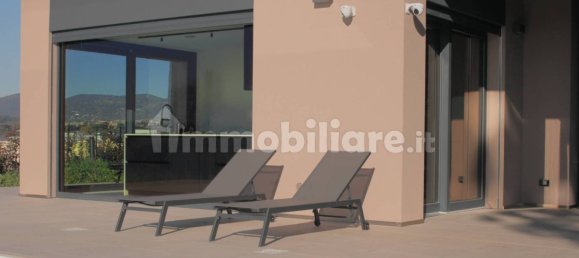 5 rooms Villa in Perugia, Italy No. 174870 3
