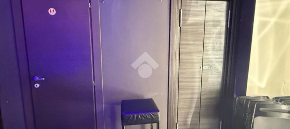 1-salle Propriété commerciale à Naples, Italy No. 59218 5