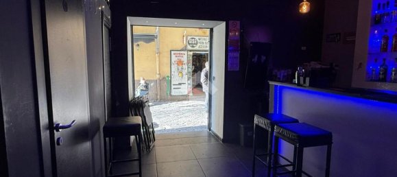 1-salle Propriété commerciale à Naples, Italy No. 59218 16
