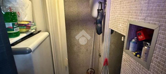 1-salle Propriété commerciale à Naples, Italy No. 59218 6