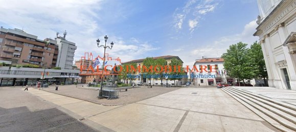 530m² Commercial property in Desio, Italy No. 359800 2