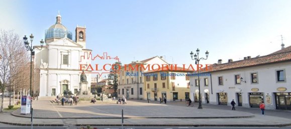 530m² Commercial property in Desio, Italy No. 359800 8