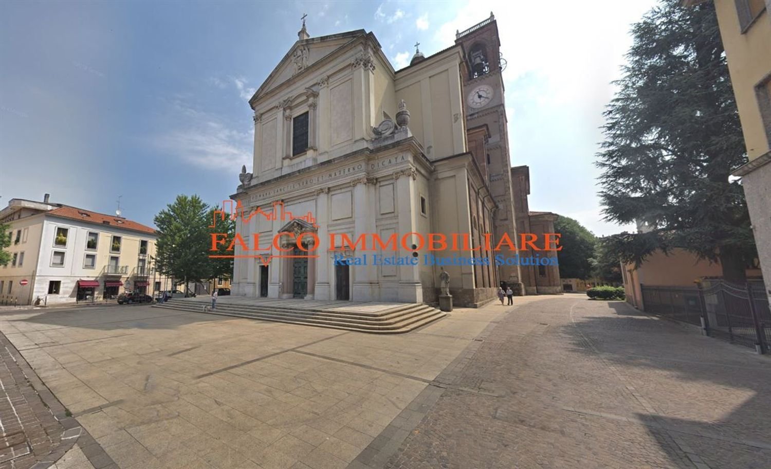 530m² Commercial property in Desio, Italy No. 359800