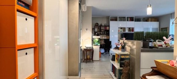 Квартира с 3 комнатами в Милан, Италия № 336880 9