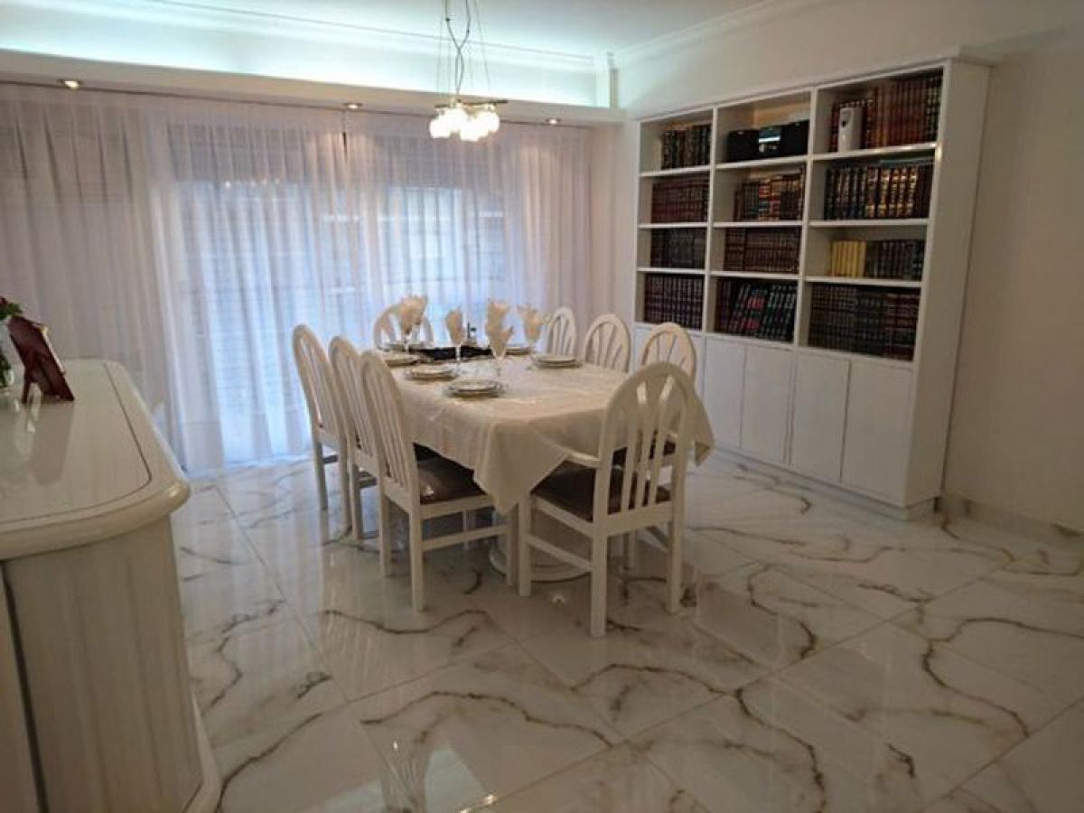 Квартира с 3 спальнями в Буэнос-Айрес, Аргентина № 74049