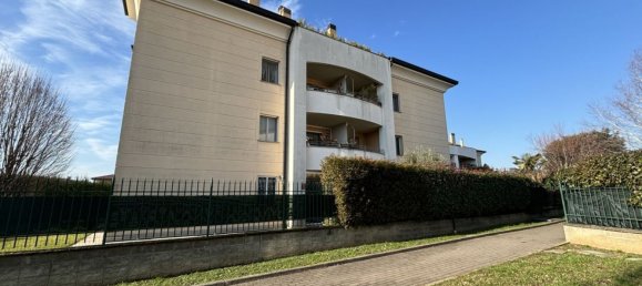 4 rooms Penthouse in Gessate, Italy No. 8324 3
