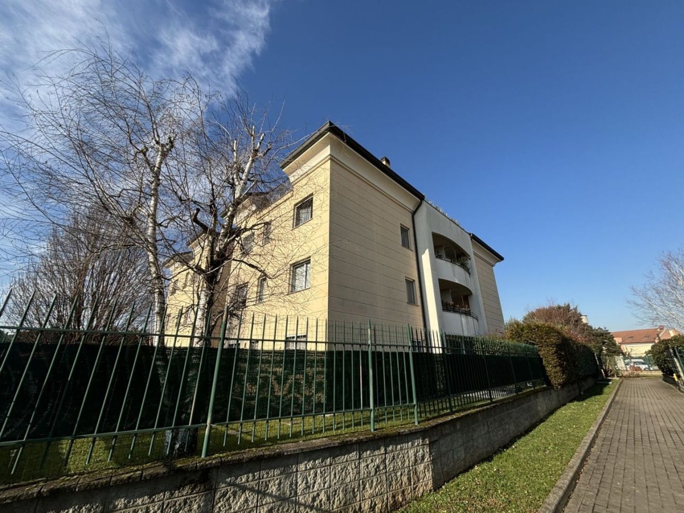4 rooms Penthouse in Gessate, Italy No. 8324