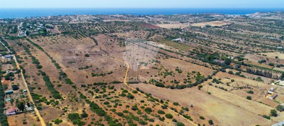  Land in Luz, Portugal No. 60909 3