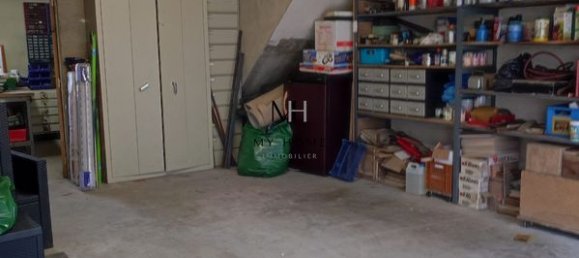 Garage in Mortagne-au-Perche, France 110m², Nr. 356216 5