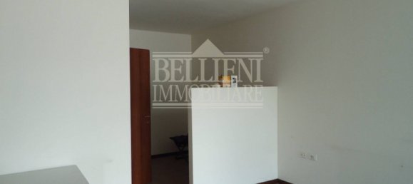 3 rooms Office in Vicenza, Italy No. 118632 2