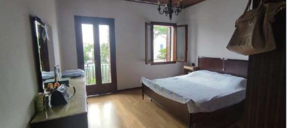 7 rooms Apartment in Montebelluna, Italy No. 209620 6