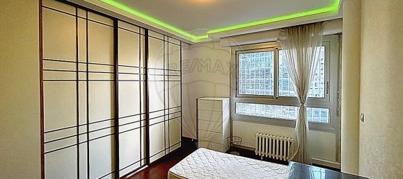 3 bedrooms Apartment in Courbevoie, France No. 137987 4