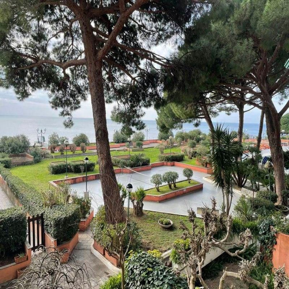 5-salle Appartement à Arenzano, Italy No. 42456