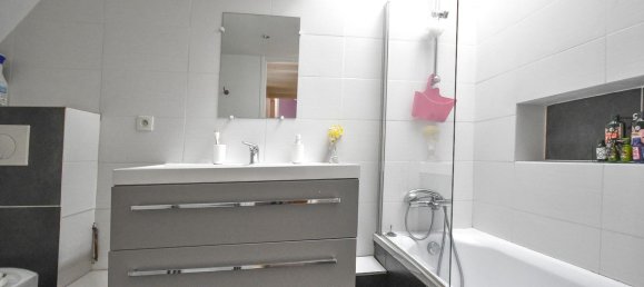 5 bedrooms House in Nanterre, France No. 186537 17