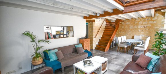 5 bedrooms House in Nanterre, France No. 186537 2