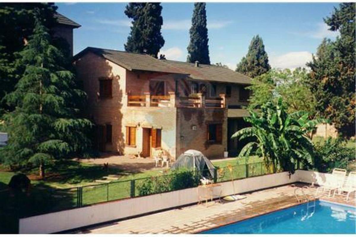 7 bedrooms House in Cordoba, Argentina No. 51159