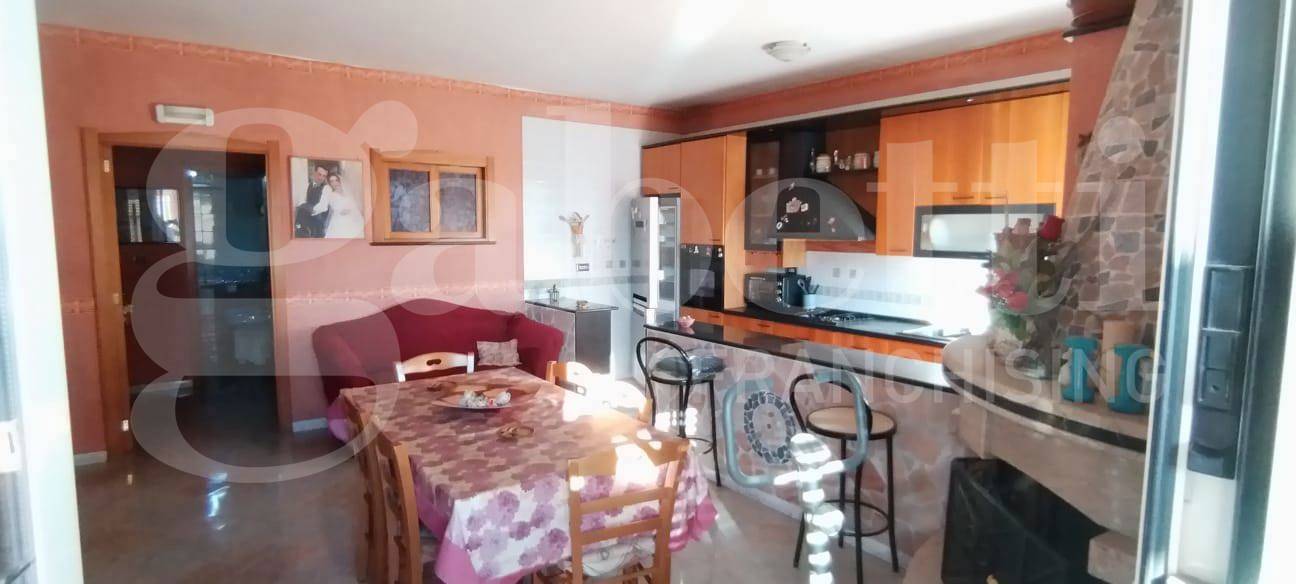 2 Schlafzimmer Wohnung in Sant'Arpino, Italy, Nr. 313642