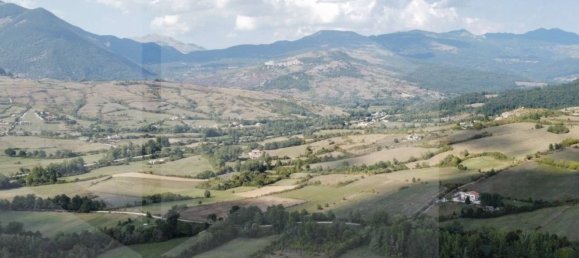 900m² Building in Castel di Sangro, Italy No. 20571 4