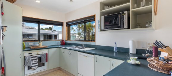 3 bedrooms House in Johnsonville, New Zealand No. 84 4