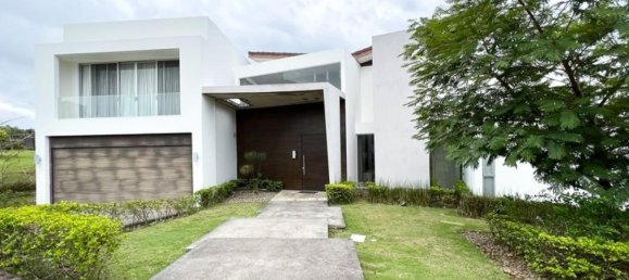 4 bedrooms House in Alajuela, Costa Rica No. 746 2