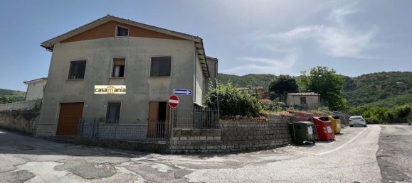 4 Schlafzimmer Wohnung in Serra Sant'Abbondio, Italy, Nr. 78824 10