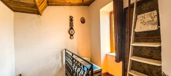 3 rooms Apartment in Vico nel Lazio, Italy No. 158617 8