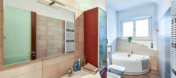 3غرفة شقة في Turin, Italy رقم 172814 22