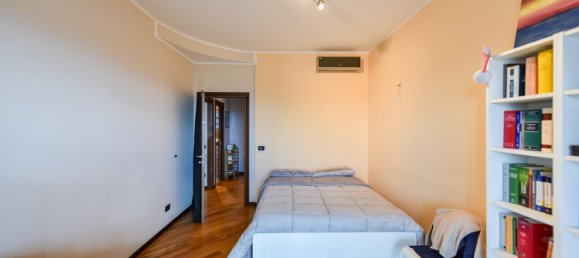 3غرفة شقة في Turin, Italy رقم 172814 10