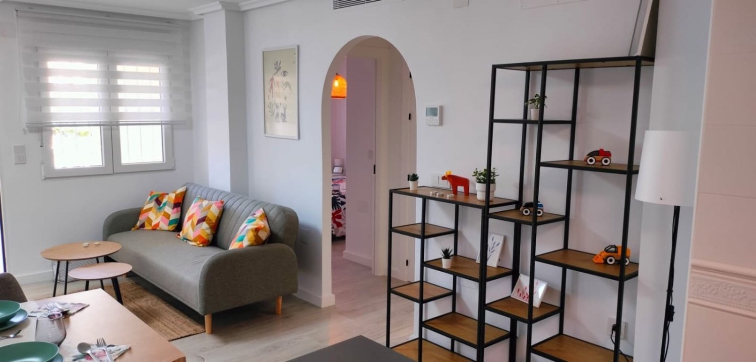 Apartamento de 2 dormitorios en La Zenia, Spain No. 264014