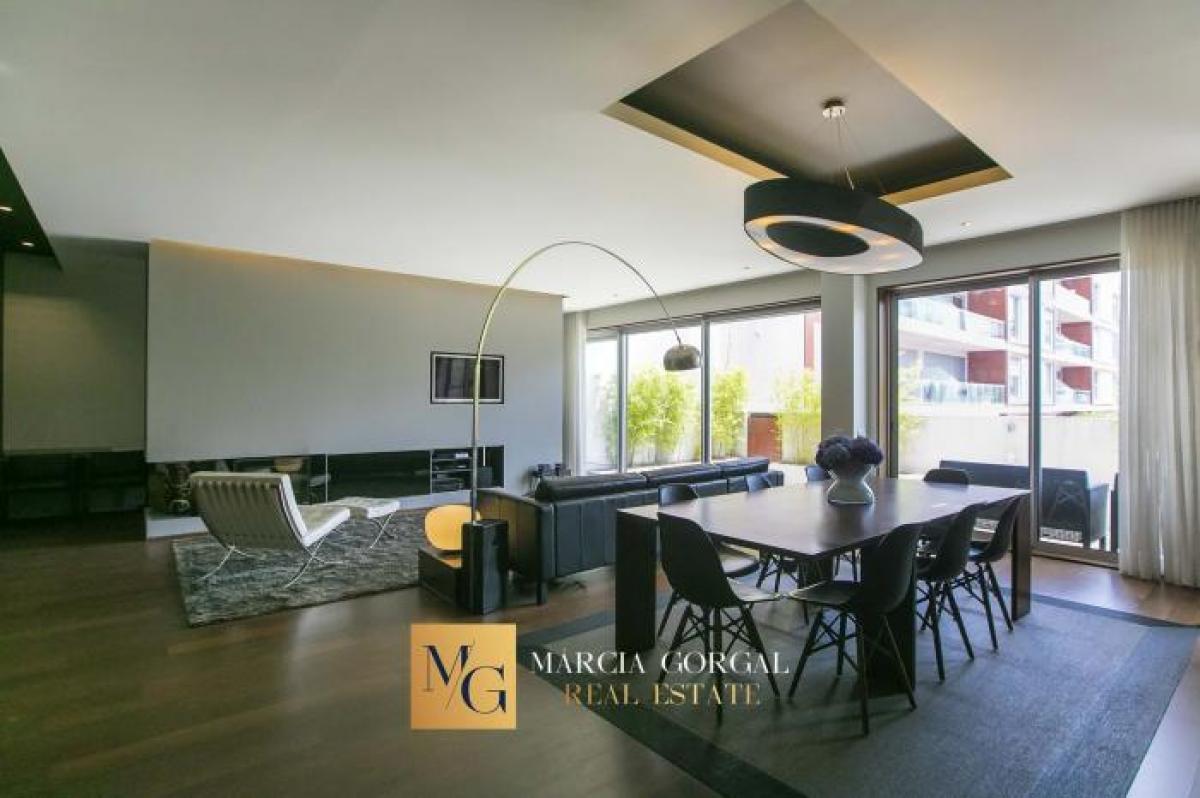 Apartamento de 4 dormitorios en Vila Nova de Gaia, Portugal No. 5583