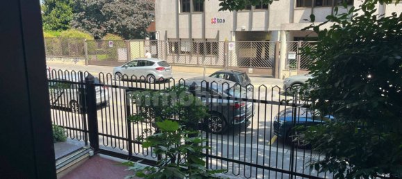 2 bedrooms Apartment in Milan, Italy No. 248884 2