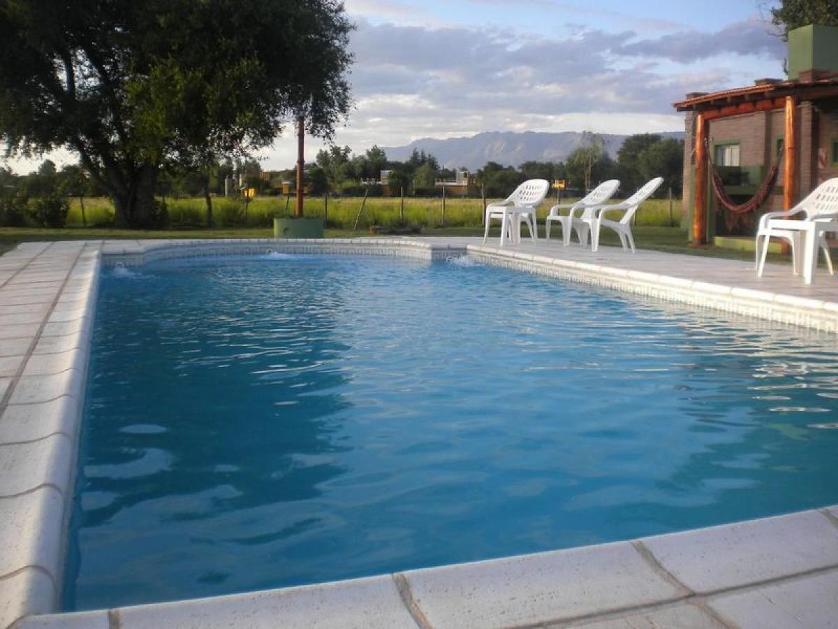 Propiedad comercial en Córdoba, Argentina No. 27860