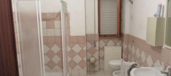 4 rooms Apartment in Latina, Italy No. 98650 9