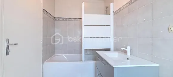 2 Schlafzimmer Doppelhaus in Neuilly-Plaisance, France, Nr. 345666 3