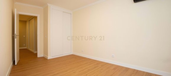 3 bedrooms Apartment in Cascais, Portugal No. 124055 23