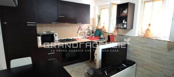 3 bedrooms Apartment in Parma, Italy No. 340487 2