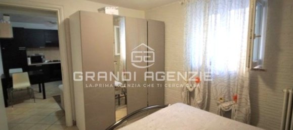 3 bedrooms Apartment in Parma, Italy No. 340487 5