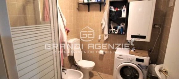 3 bedrooms Apartment in Parma, Italy No. 340487 9