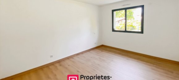 Casa de 3 dormitorios en Le Thuit, France No. 361559 11