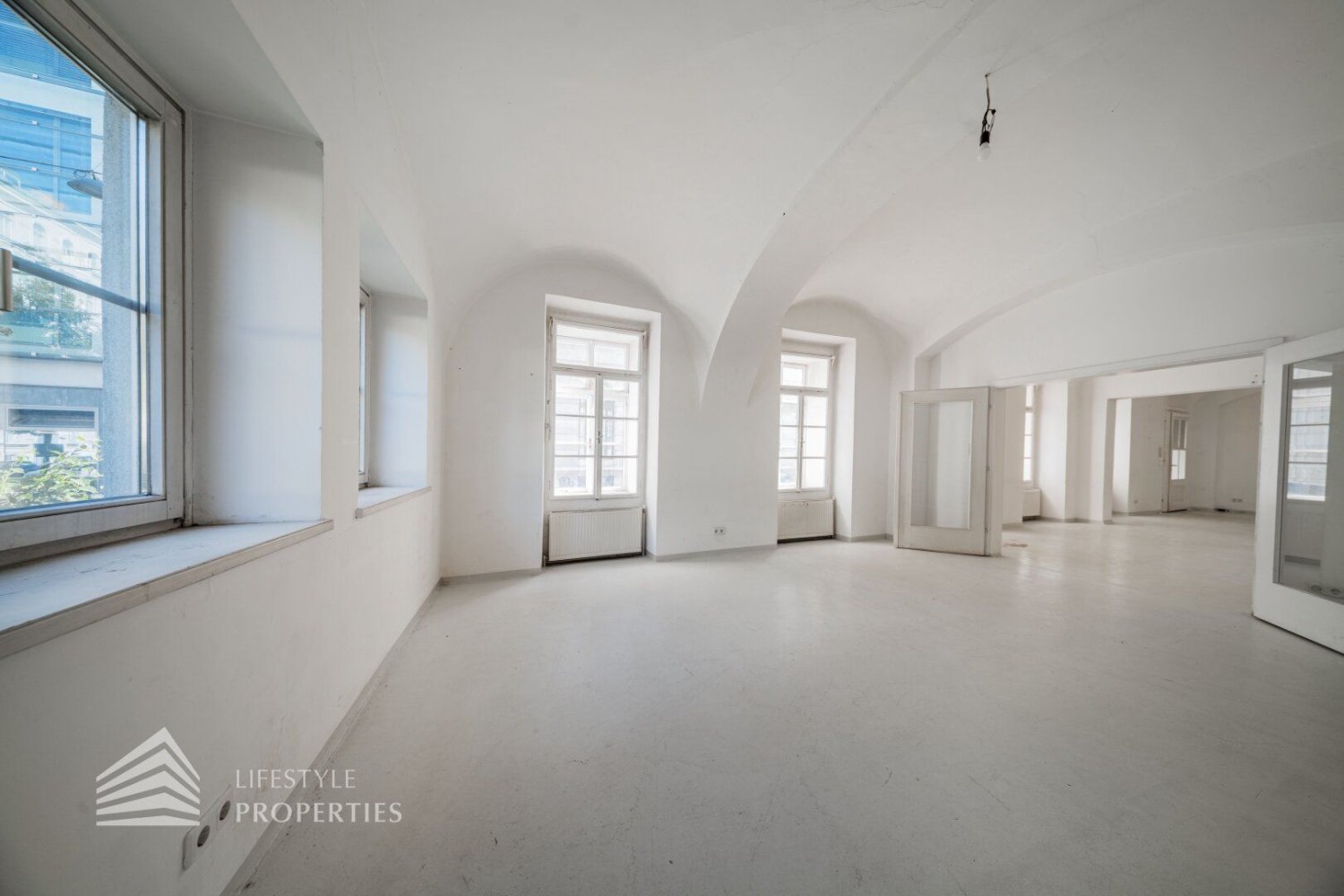 Propiedad comercial en Neubau, Austria 97 m² No. 225123