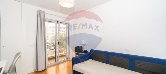 3 bedrooms Apartment in Cascais, Portugal No. 77079 10