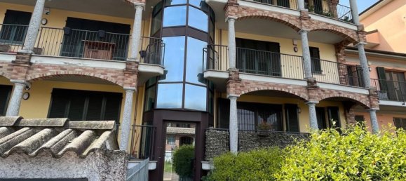 Studio in Giussago, Italy, Nr. 135317 8