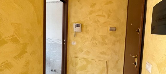 Studio in Giussago, Italy, Nr. 135317 2