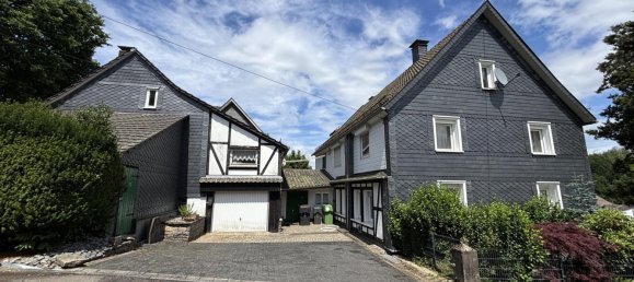 11-Zimmer Stadthaus in Oberbergischer, Germany, Nr. 229337 2